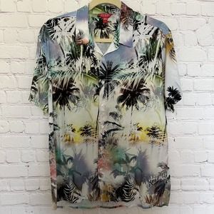 Guess Men's Hawaiian Palm Trees Short Sleeve Button-Down Shirt - Size medium